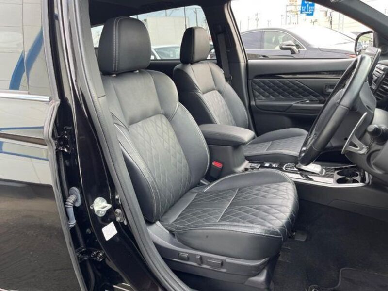OUTLANDER PHEV
