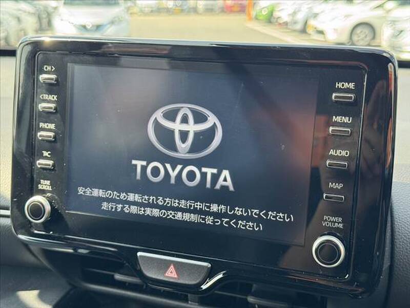 YARIS CROSS