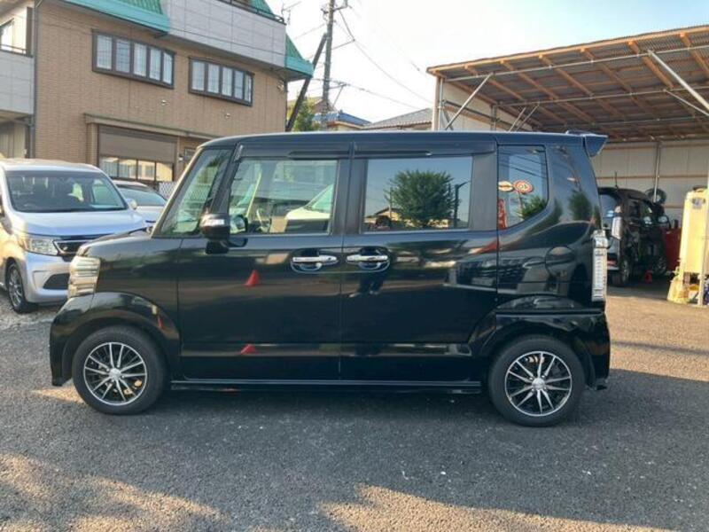 N BOX CUSTOM