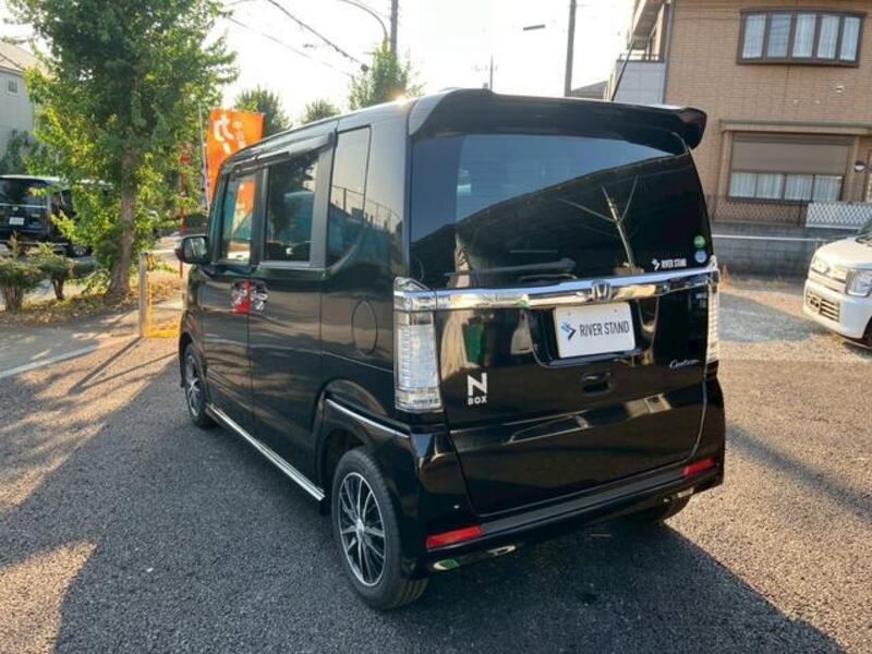 N BOX CUSTOM