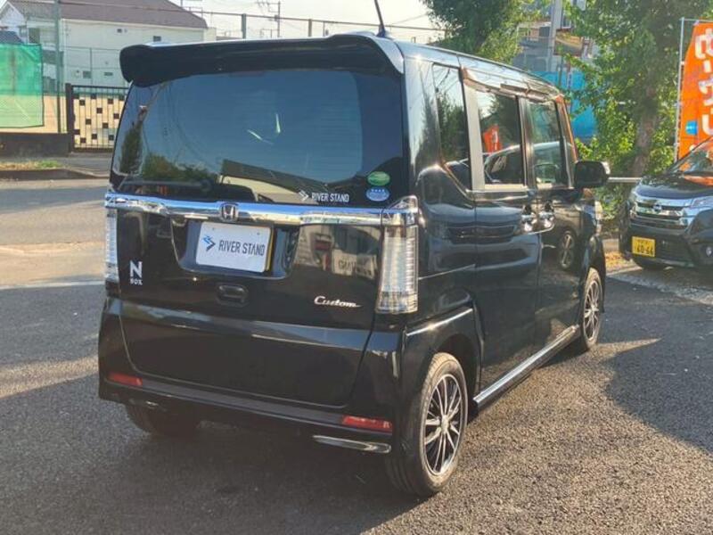 N BOX CUSTOM
