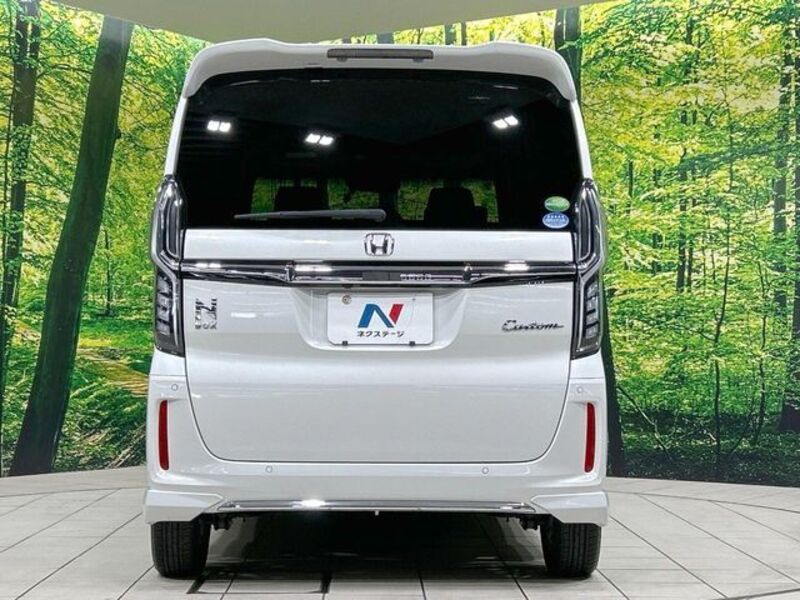 N BOX CUSTOM