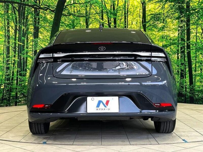 PRIUS PHV
