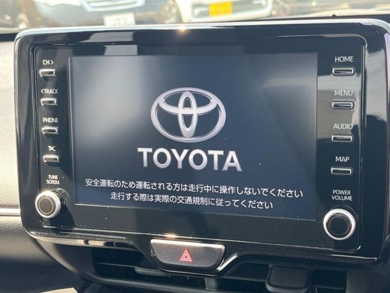 YARIS CROSS