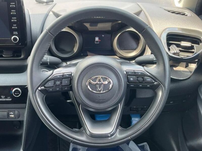 YARIS CROSS
