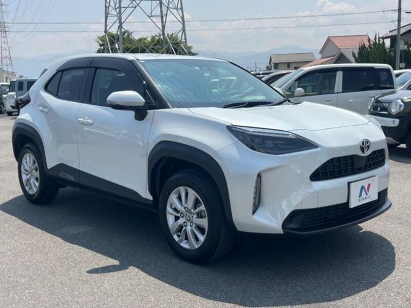 YARIS CROSS