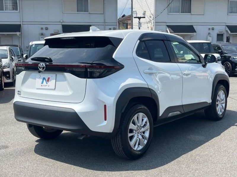 YARIS CROSS