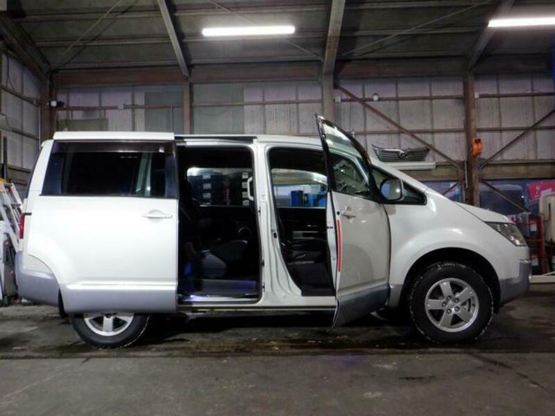 DELICA D5