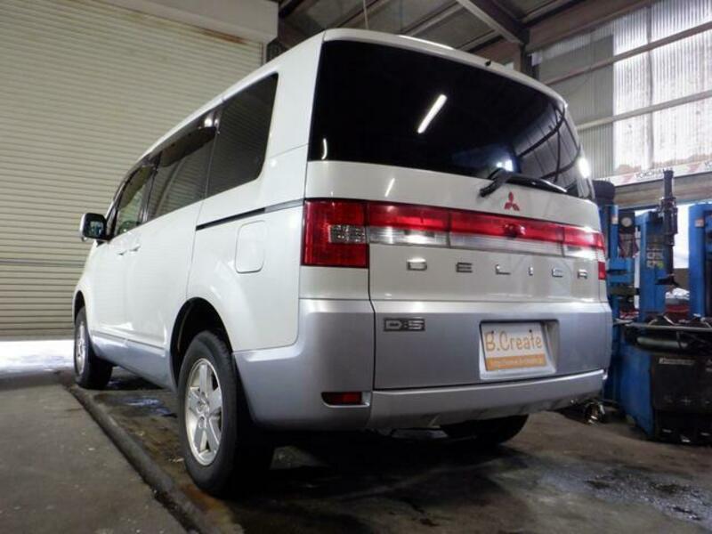 DELICA D5
