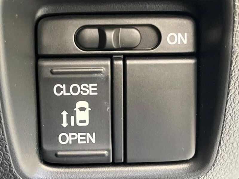N BOX