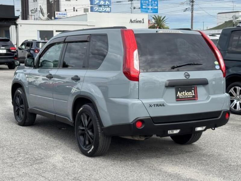 X-TRAIL