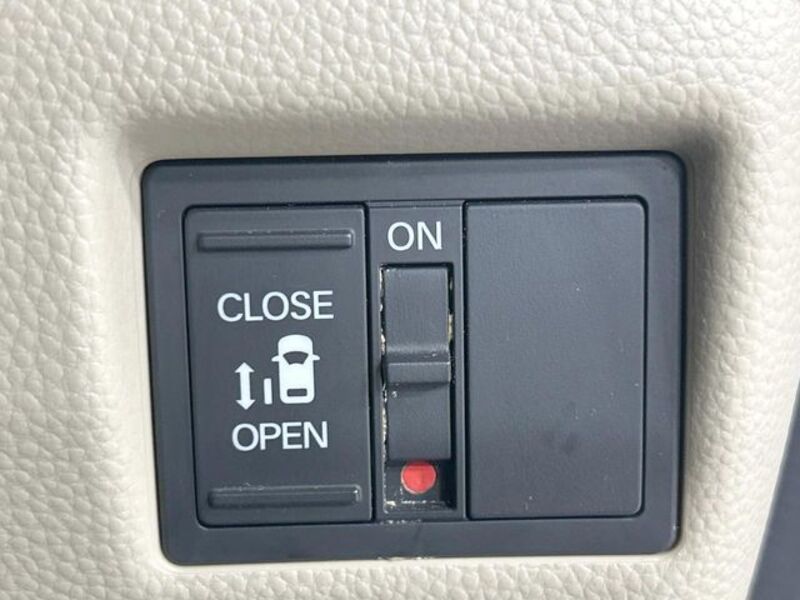 N BOX