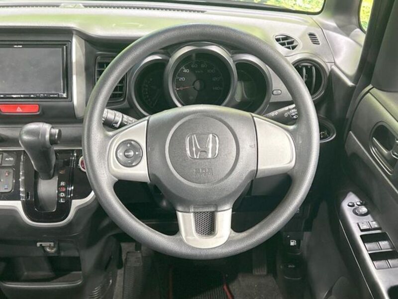 N BOX