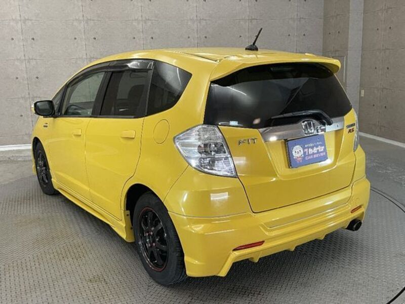 FIT HYBRID