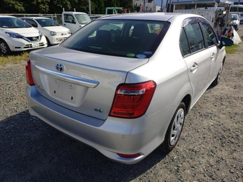 COROLLA AXIO