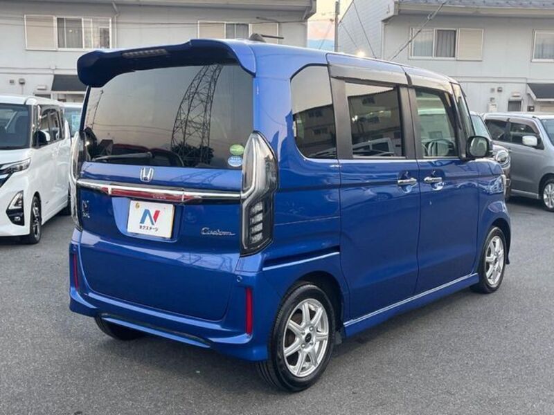 N BOX CUSTOM
