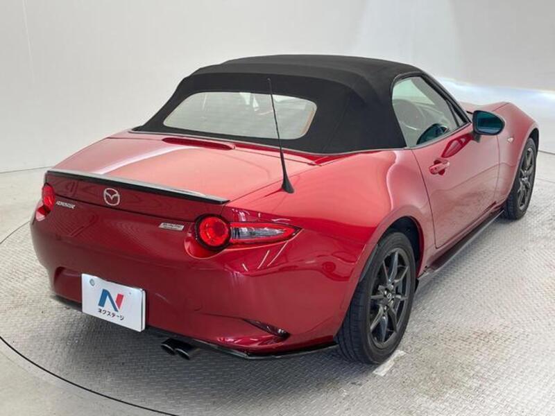 ROADSTER