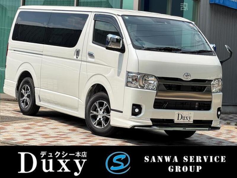 TOYOTA HIACE VAN