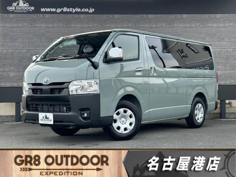 TOYOTA HIACE VAN