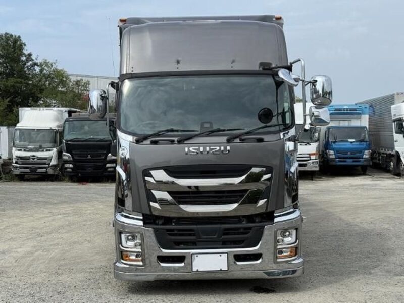 ISUZU GIGA