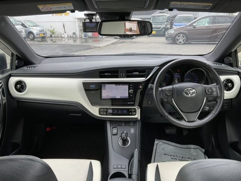 AURIS HYBRID