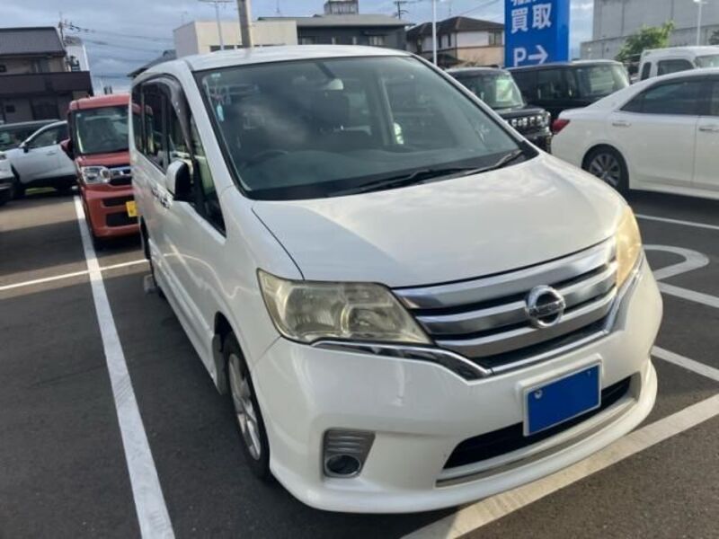 NISSAN SERENA