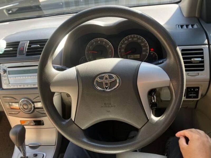 COROLLA AXIO