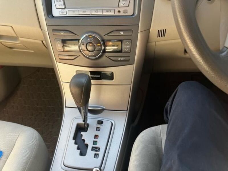 COROLLA AXIO