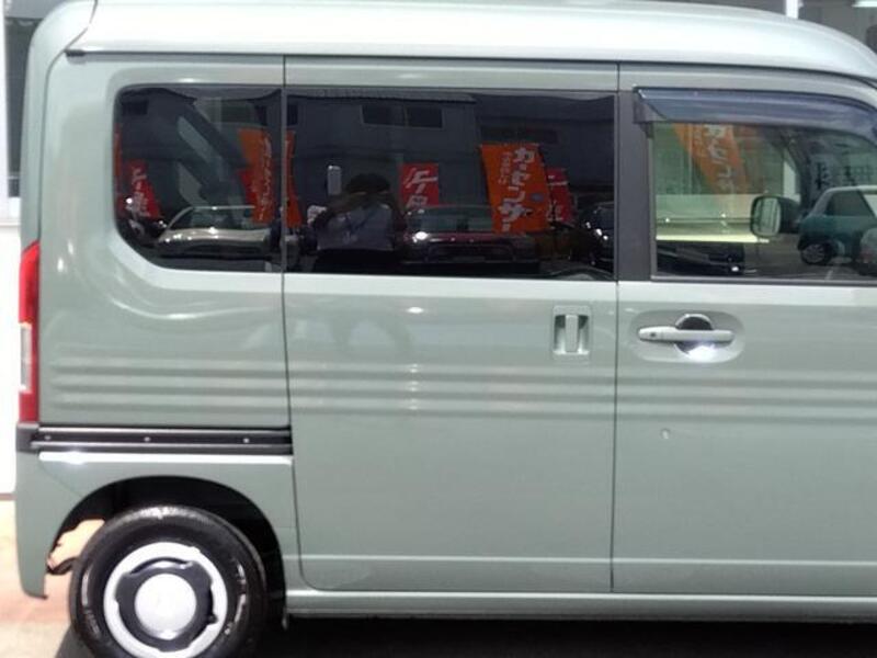 N-VAN