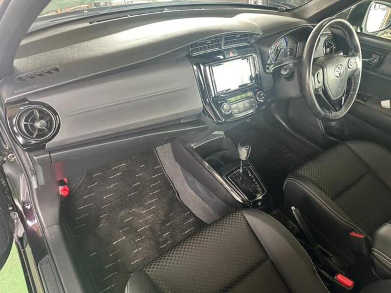 COROLLA AXIO