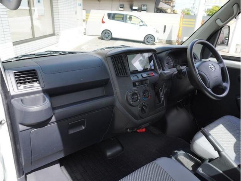 TOWNACE TRUCK