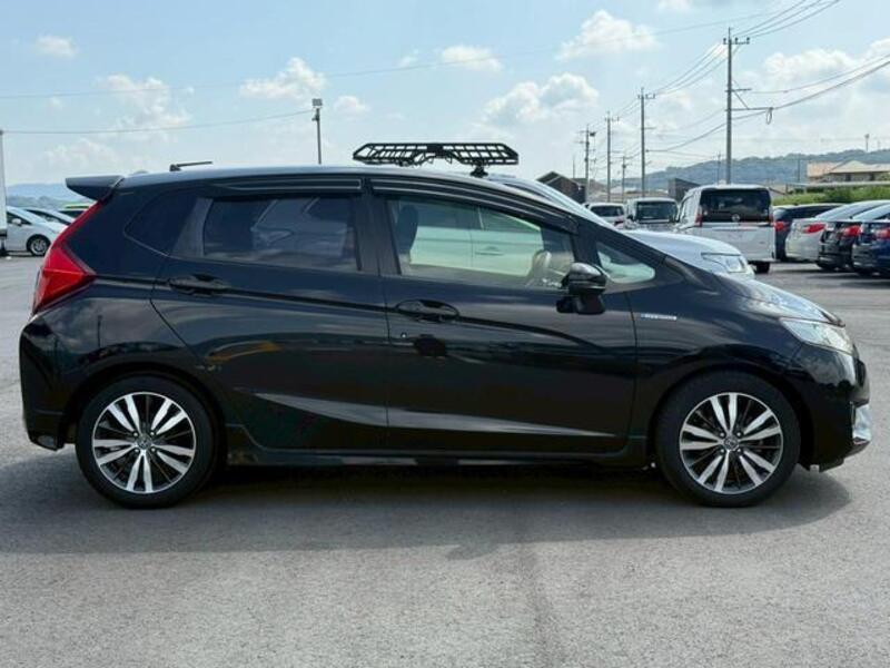 FIT HYBRID