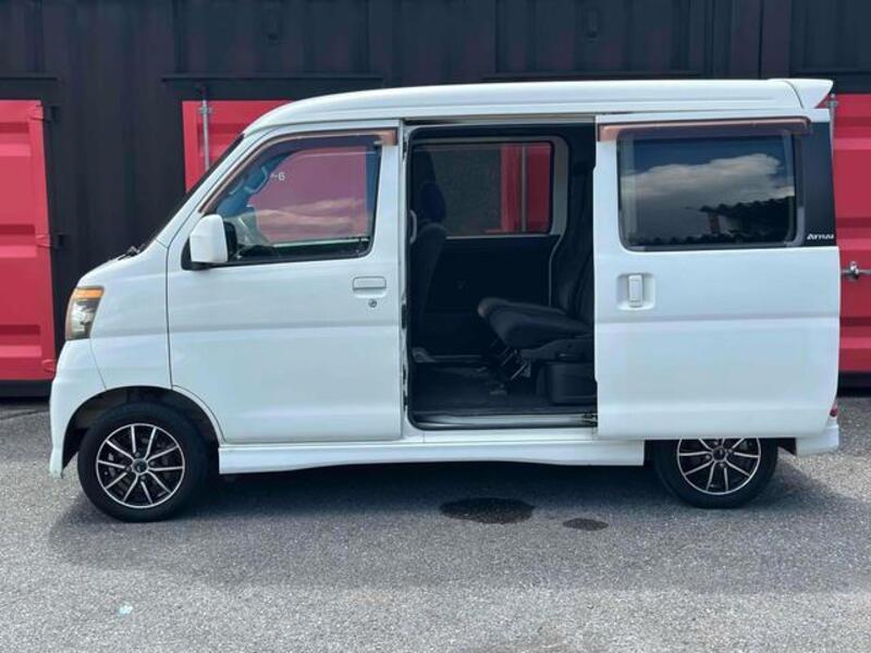 ATRAI WAGON