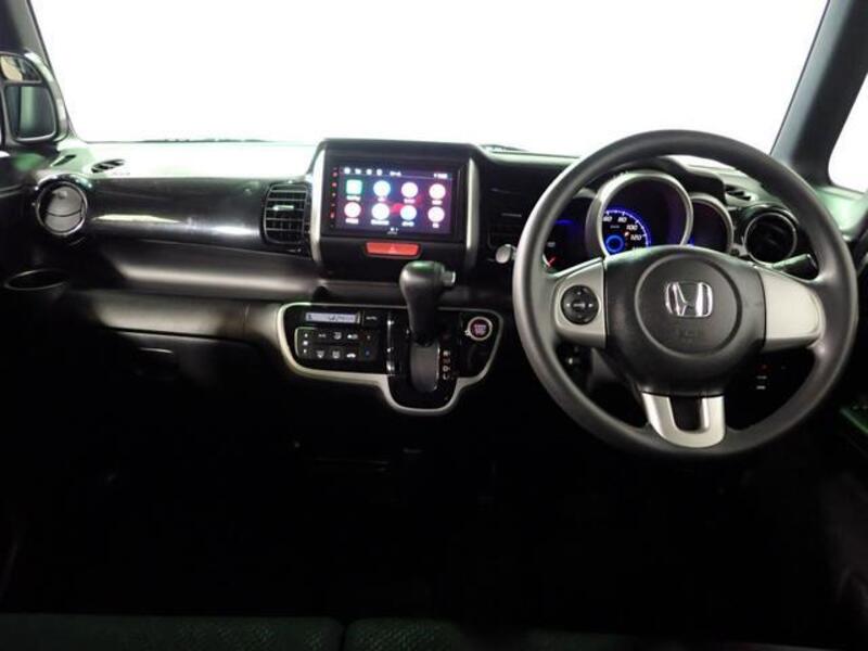 N BOX CUSTOM