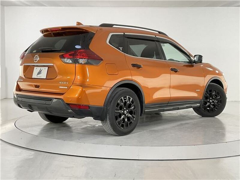 X-TRAIL