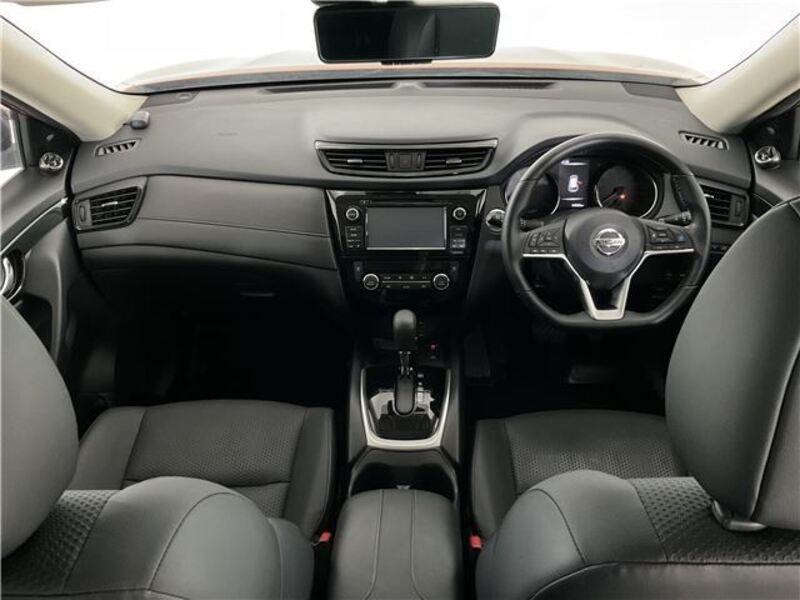 X-TRAIL