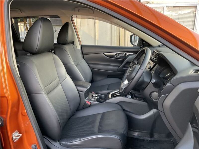 X-TRAIL