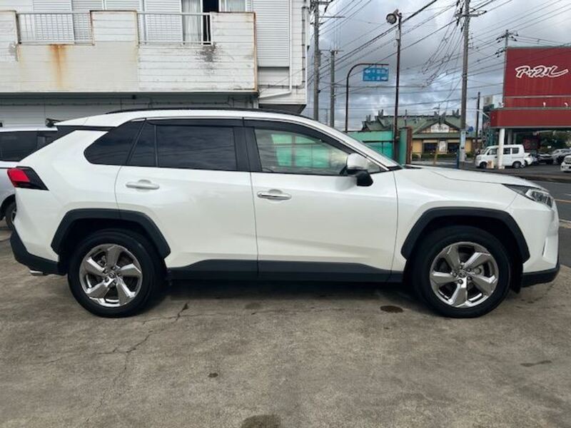 RAV4
