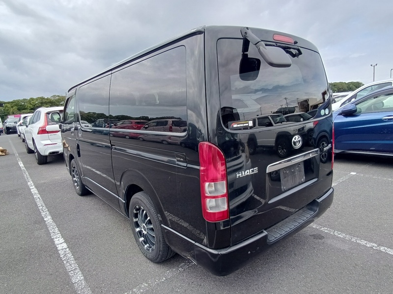 HIACE VAN
