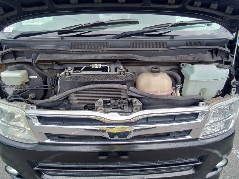 HIACE VAN