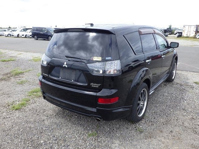 OUTLANDER