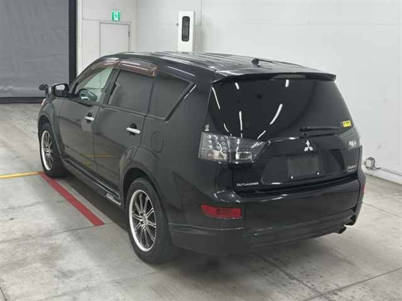 OUTLANDER