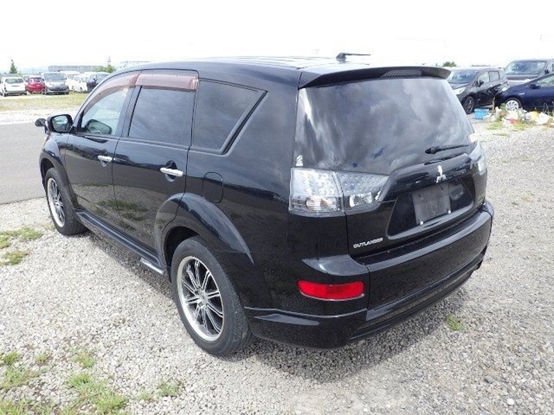 OUTLANDER