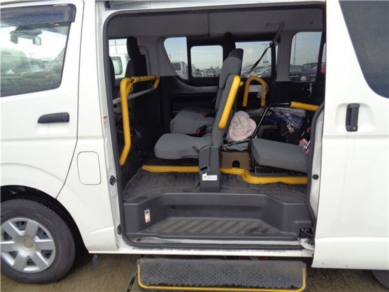 HIACE VAN