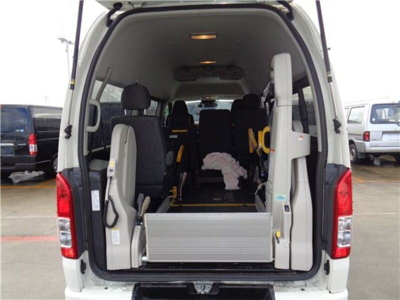 HIACE VAN