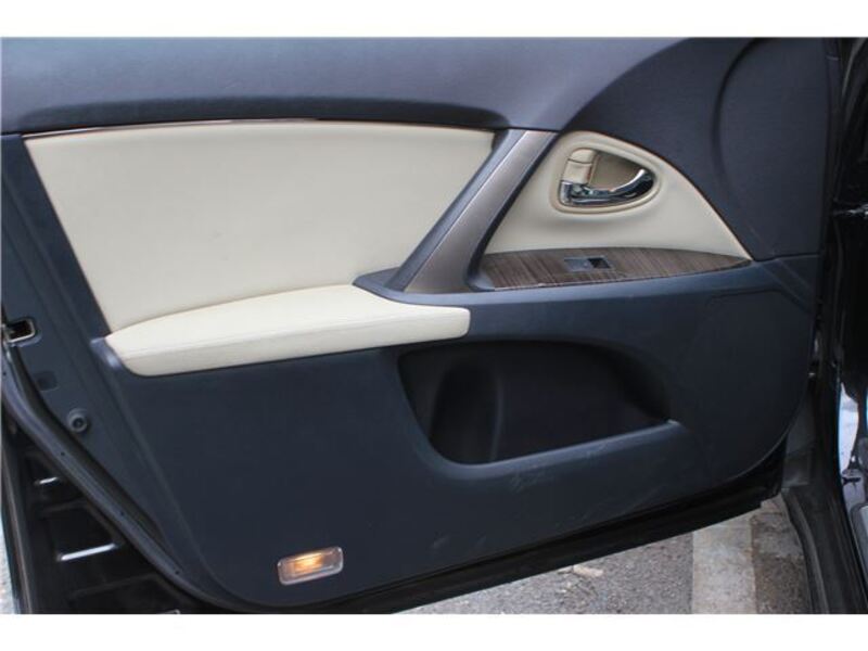 AVENSIS WAGON
