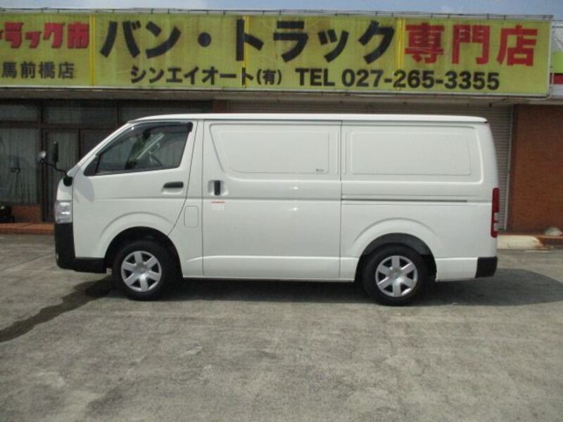 HIACE VAN