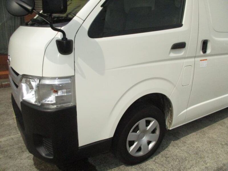 HIACE VAN