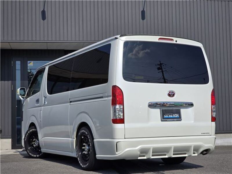 HIACE VAN