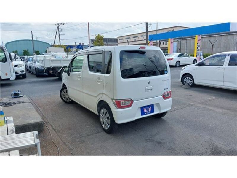 WAGON R